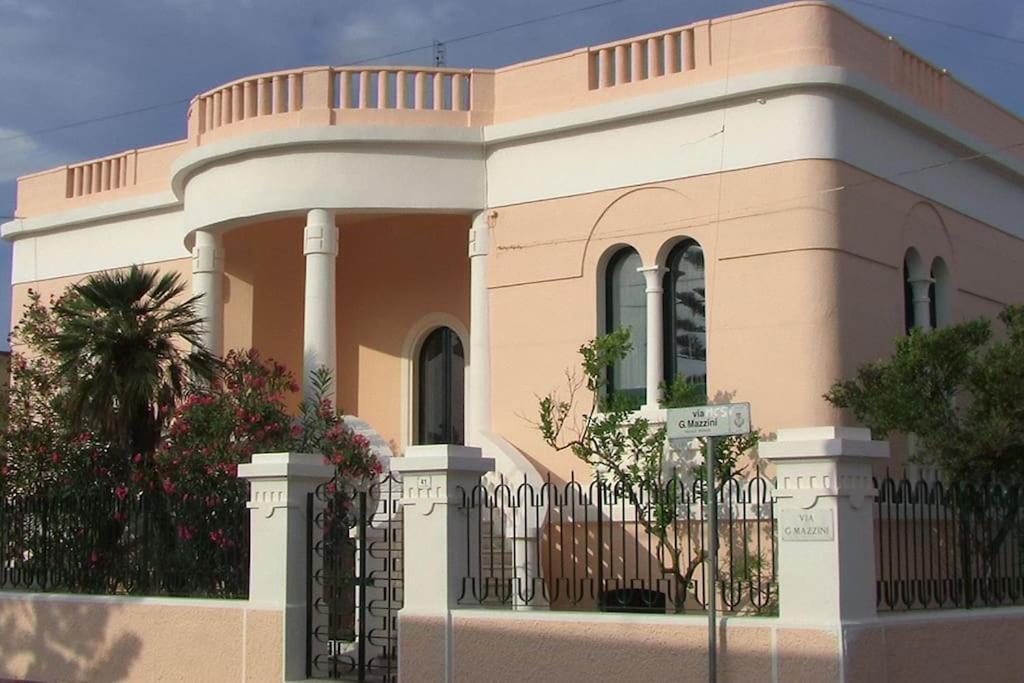 Villa Nel Salento - Ampie Camere E Giardino, Fino A 9 Persone Barbarano del Capo Bagian luar foto