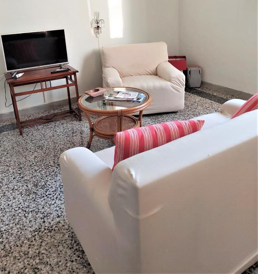 Villa Nel Salento - Ampie Camere E Giardino, Fino A 9 Persone Barbarano del Capo Bagian luar foto